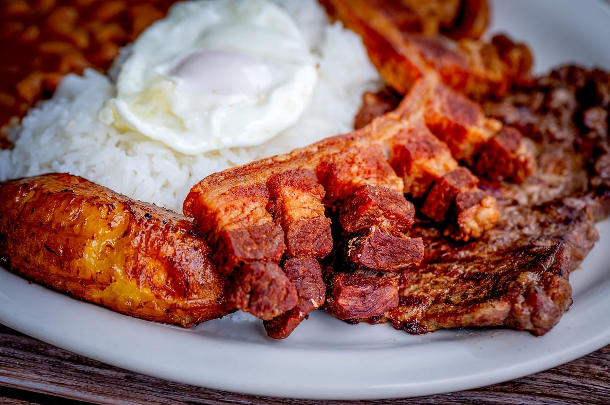 Bandeja Paisa at Delicias Colombianas