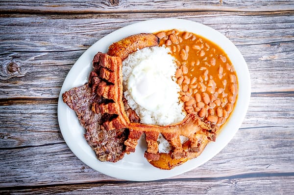 Bandeja paisa, top-down